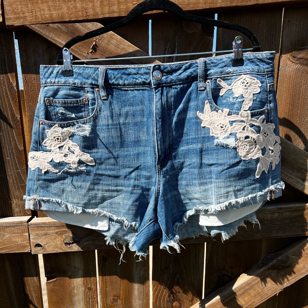 American Eagle Outfitters Hi-Rise Festival Denim Shorts, Size 18